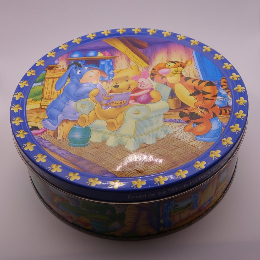 Winnie the Pooh Tin Collector Series 6/24 Best Before Date of 2005 - 1302-0